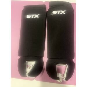 STX Field Hockey Reversible Shin Shield Adult Black/White New Open Bag